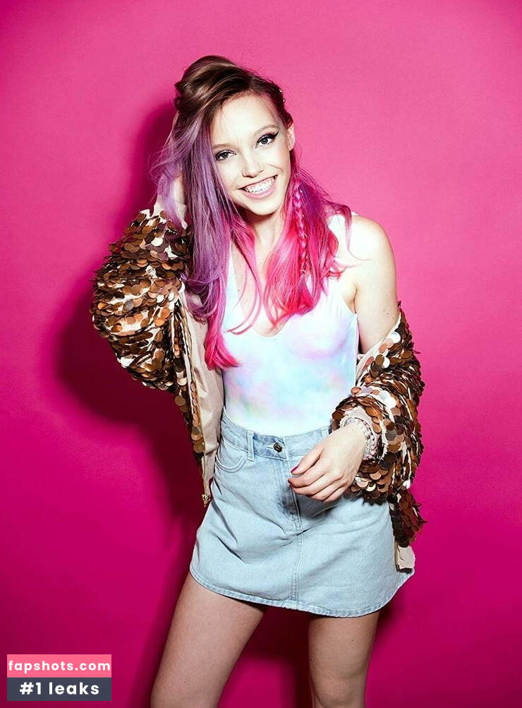 Lina Larissa Strahl Nahé úniky fotek pouze od fanoušků #8 - Fapshots