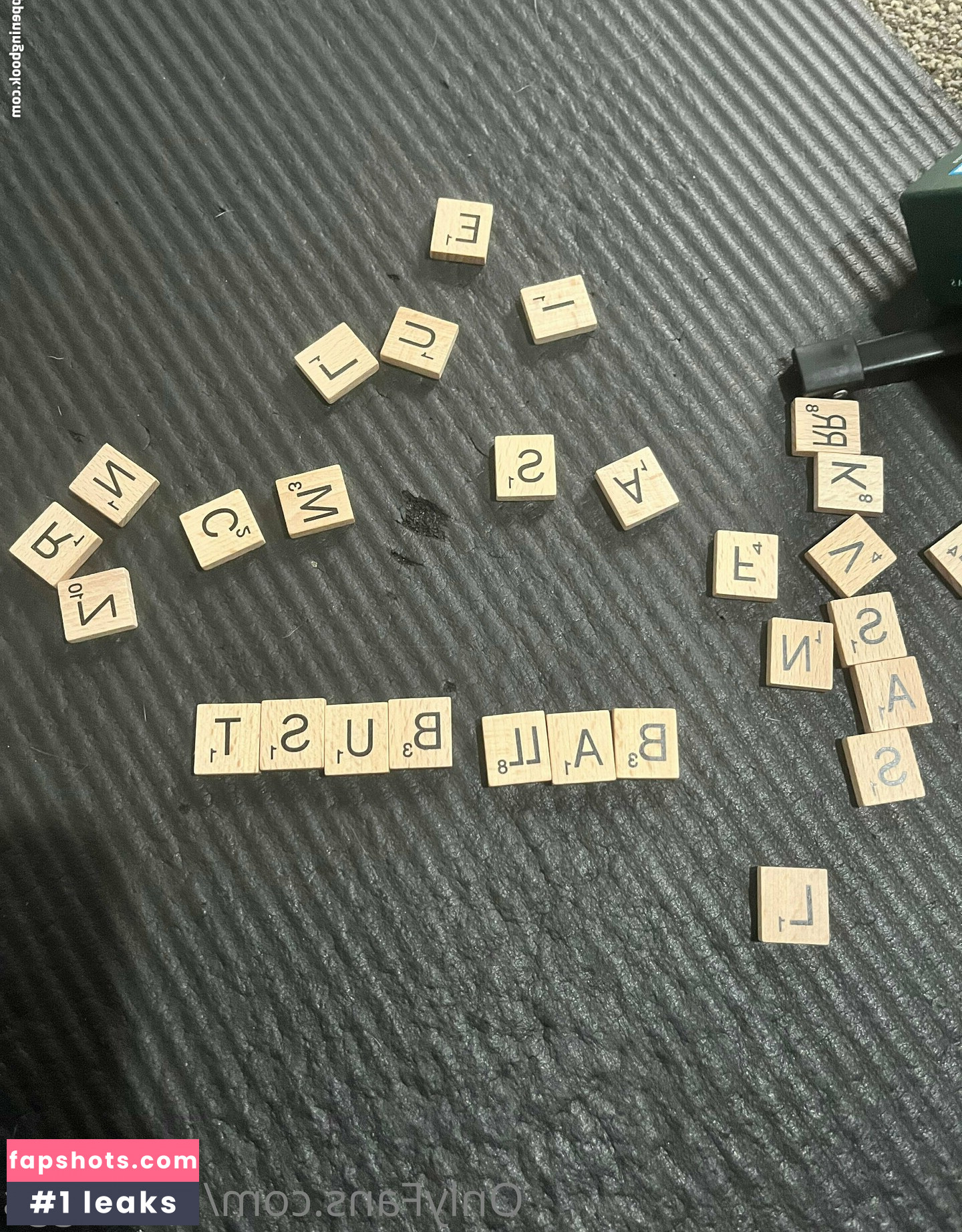 lina.leggs gallery photo #4