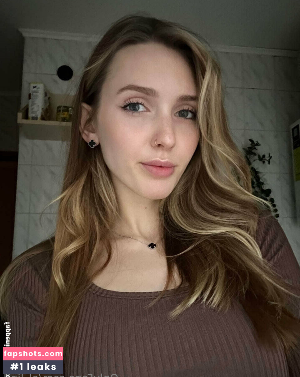 lina_meow gallery photo #7