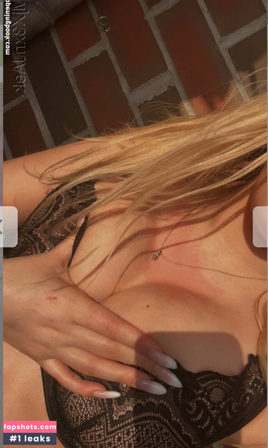 lina32144 Nude Leaks OnlyFans Photos #12 - LeakJerk