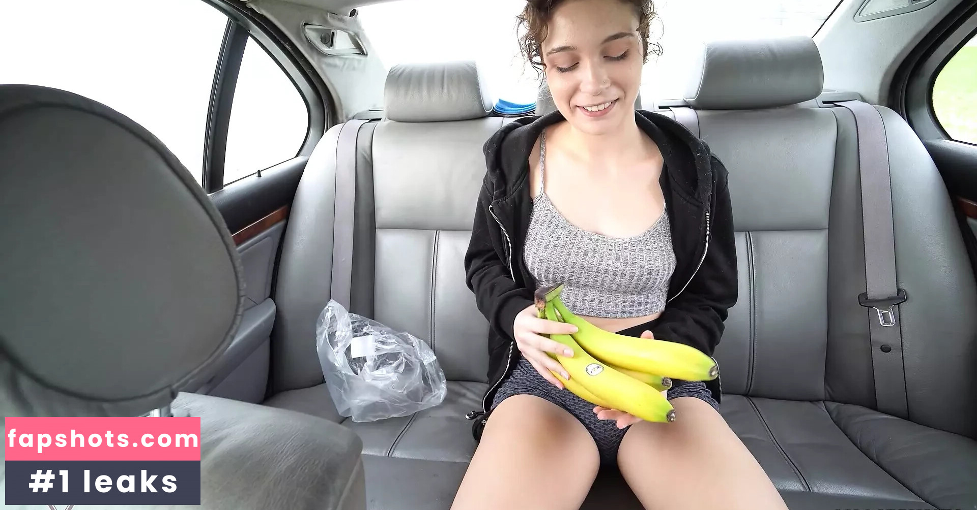 LinaLynn gallery photo #10