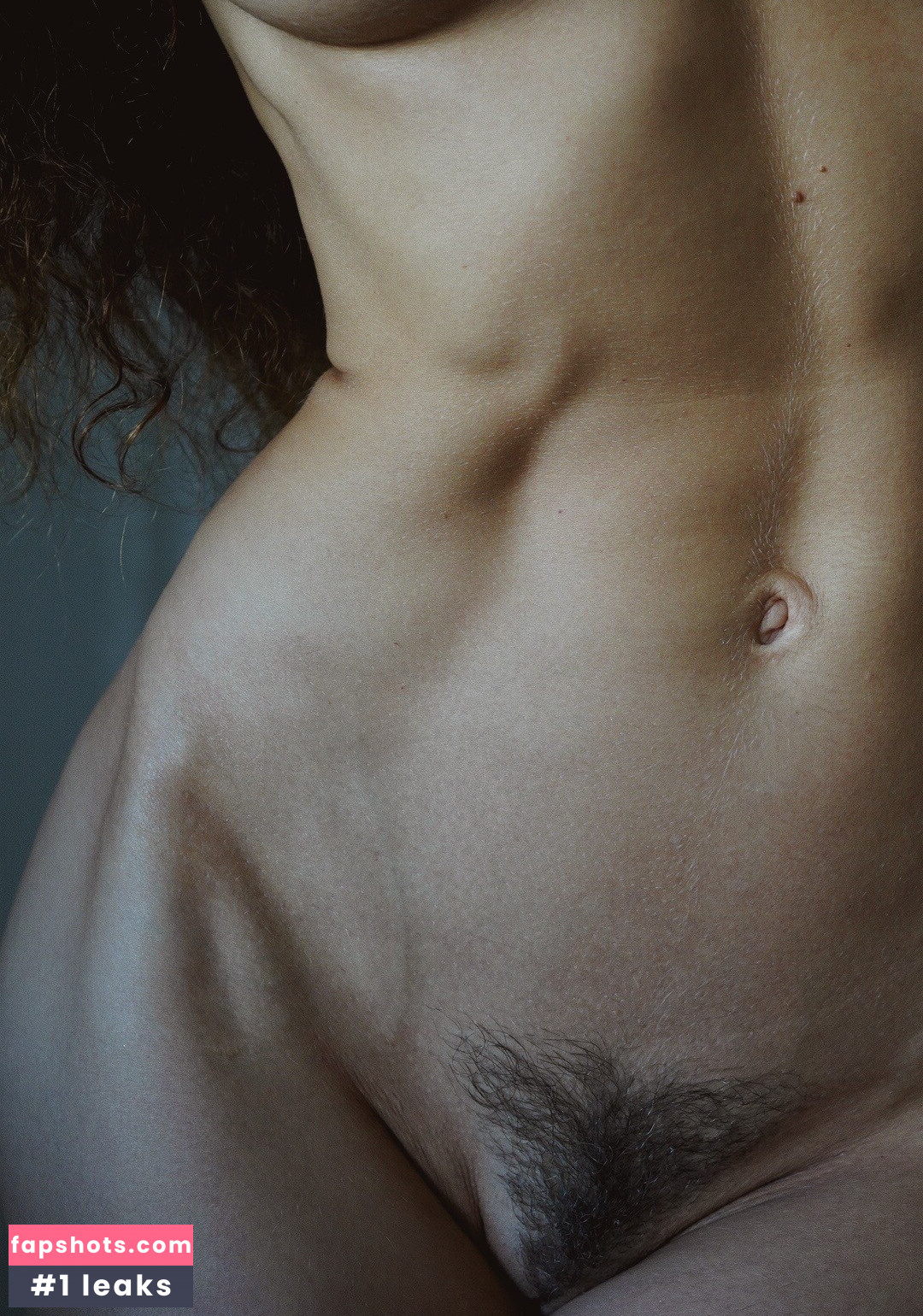 LinArtica nude babe gallery