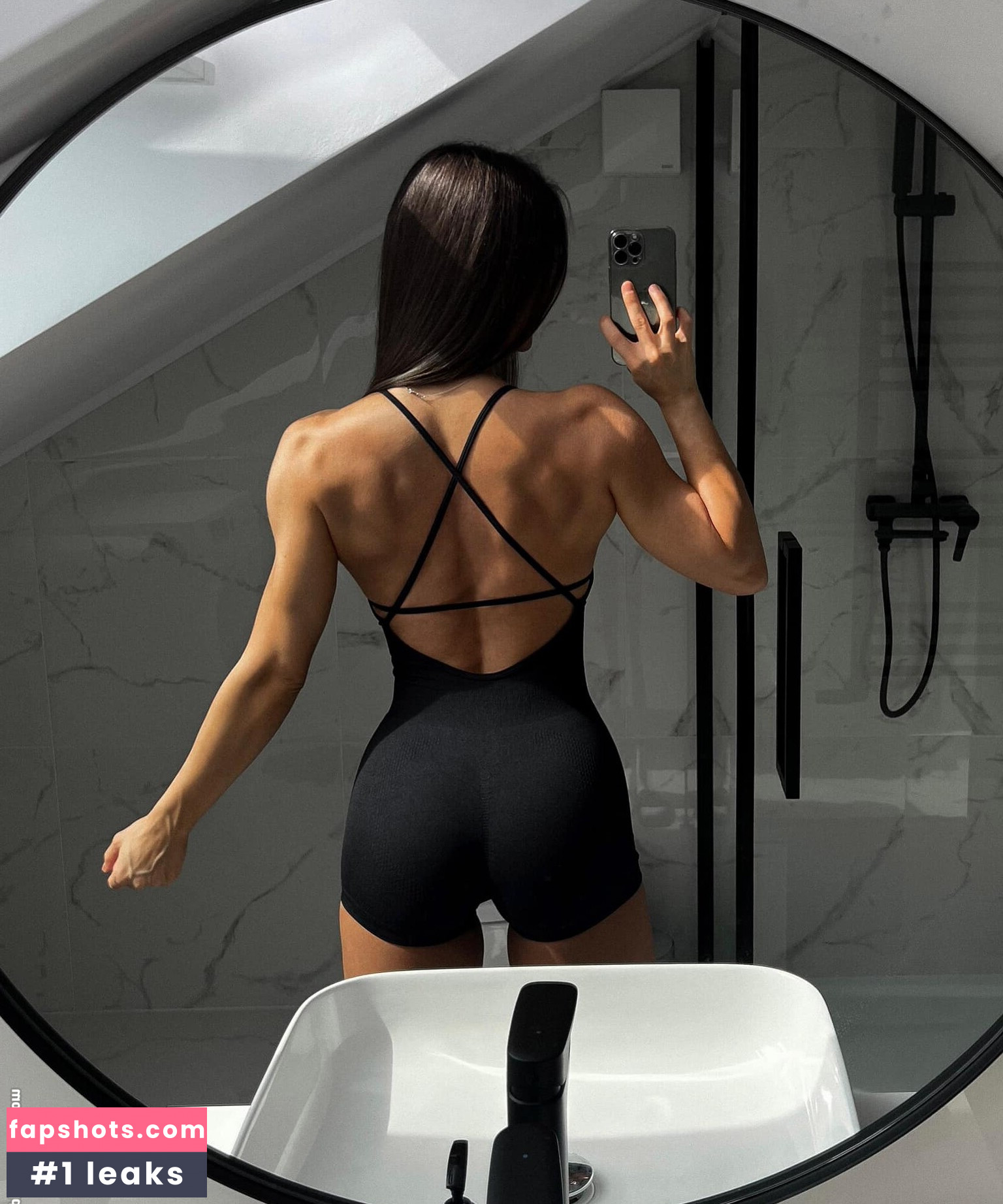 linasphysique Nude Leaks OnlyFans Photos #11 - Fapshots