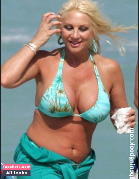 Linda Bollea gallery photo #17