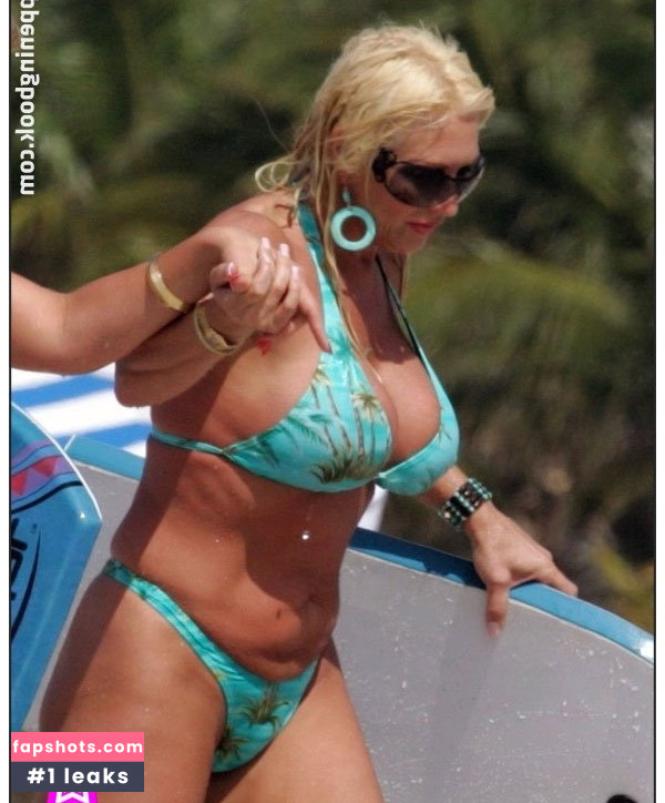 Linda Bollea gallery photo #19