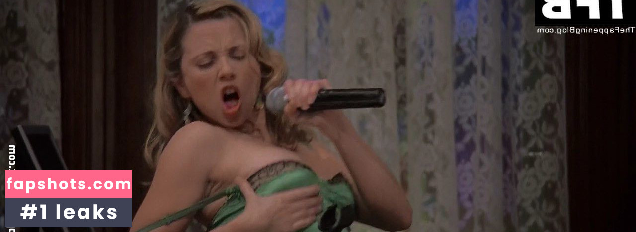 Linda Cardellini gallery photo #16