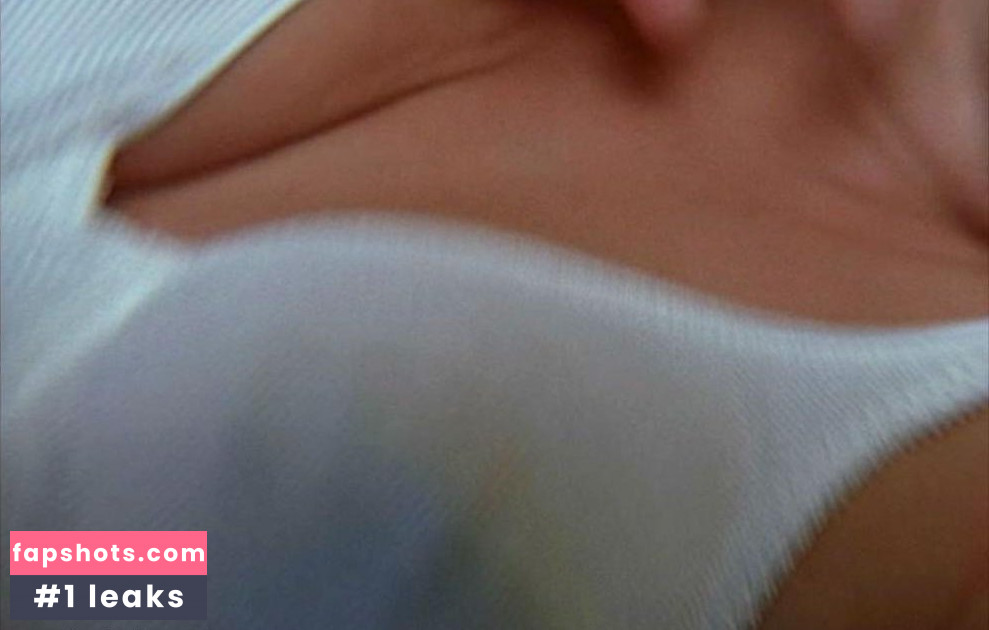 Linda Cardellini gallery photo #53