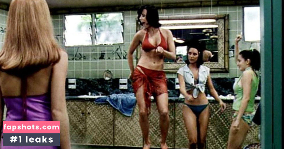 Linda Cardellini gallery photo #63