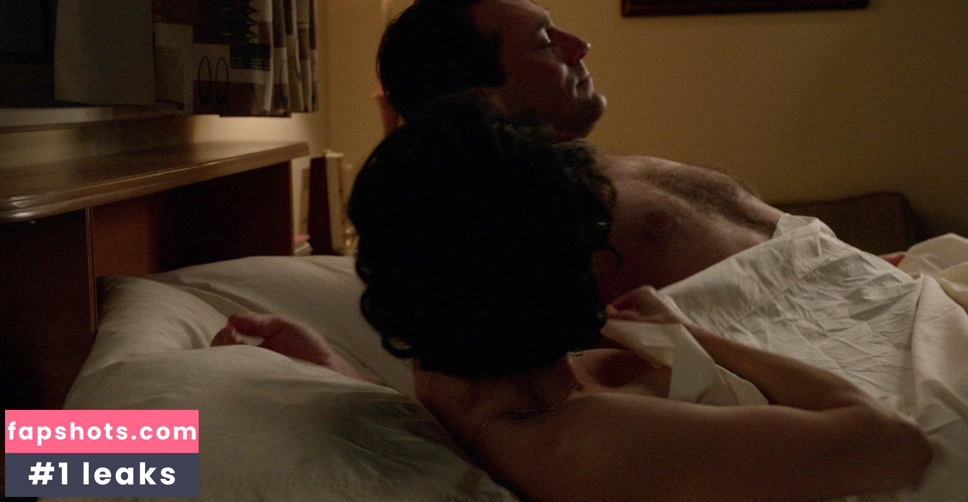 Linda Cardellini gallery photo #65