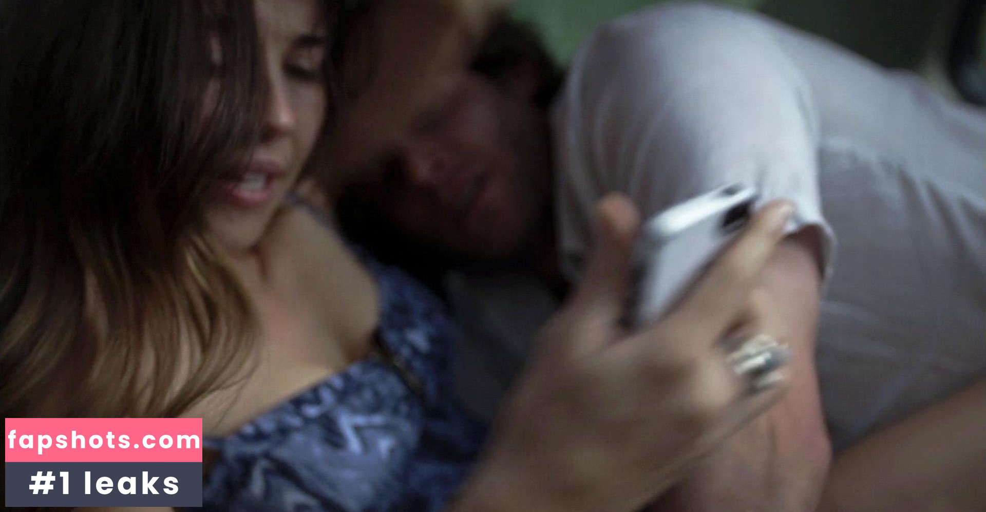 Linda Cardellini gallery photo #74