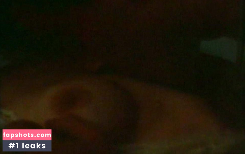 Linda Carol gallery photo #5