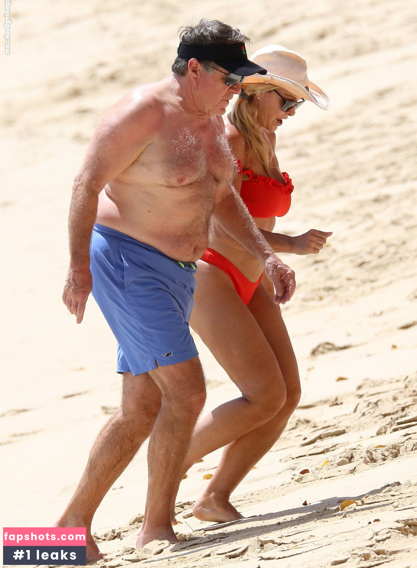 Linda Holliday Nude Leaks OnlyFans Photos #10 - LeakJerk