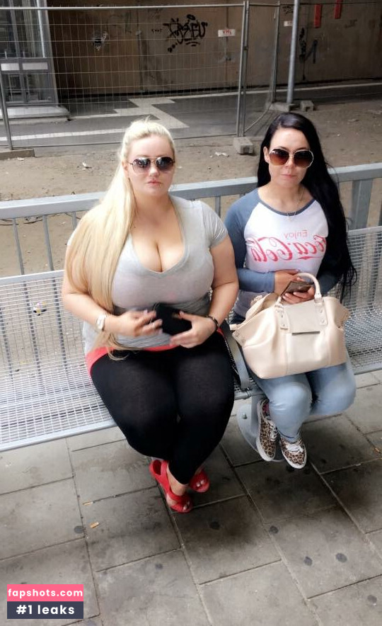 Linda Vestmann Nude Leaks OnlyFans Photos #17 - LeakJerk