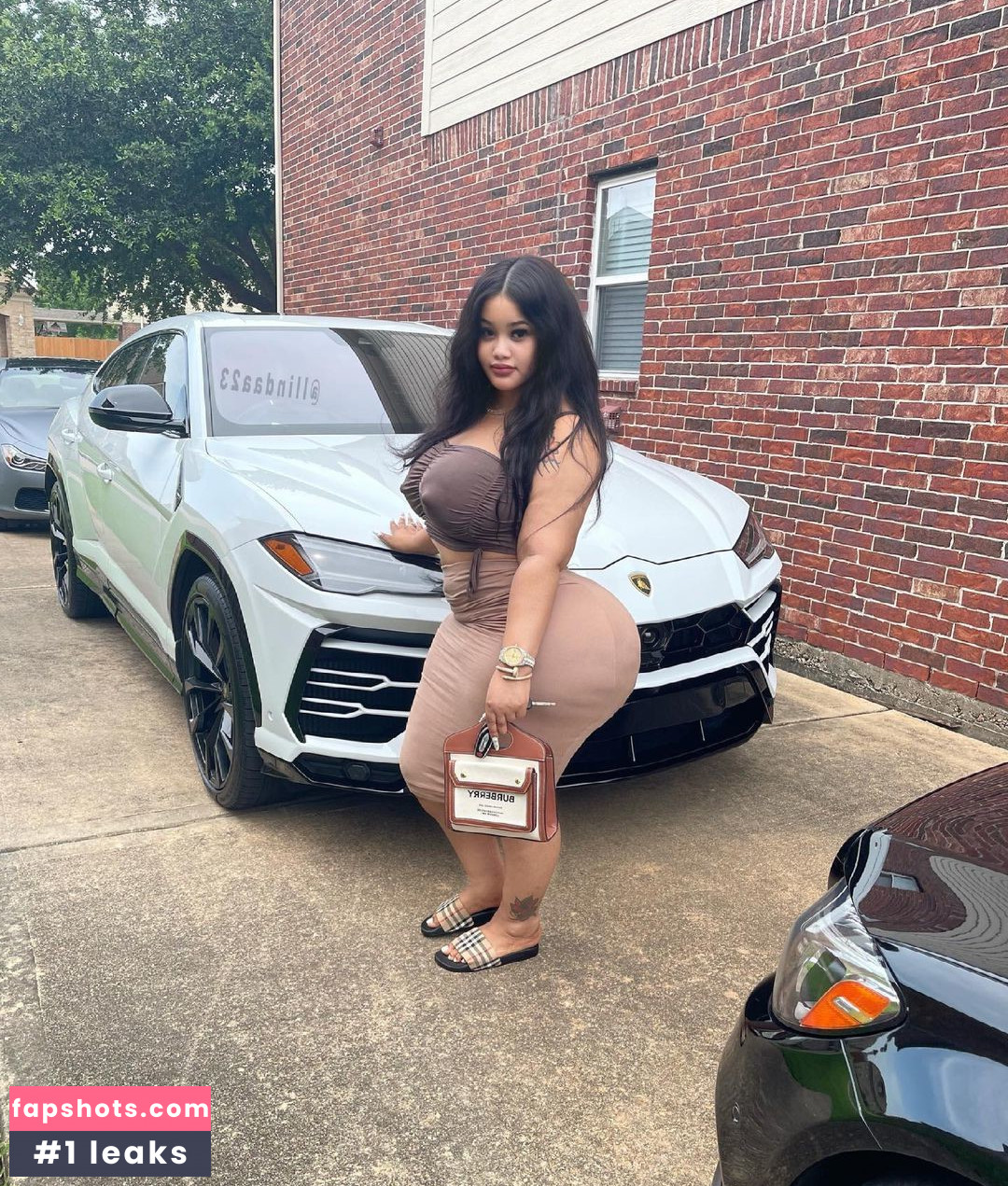 Lindaa23 gallery photo #13