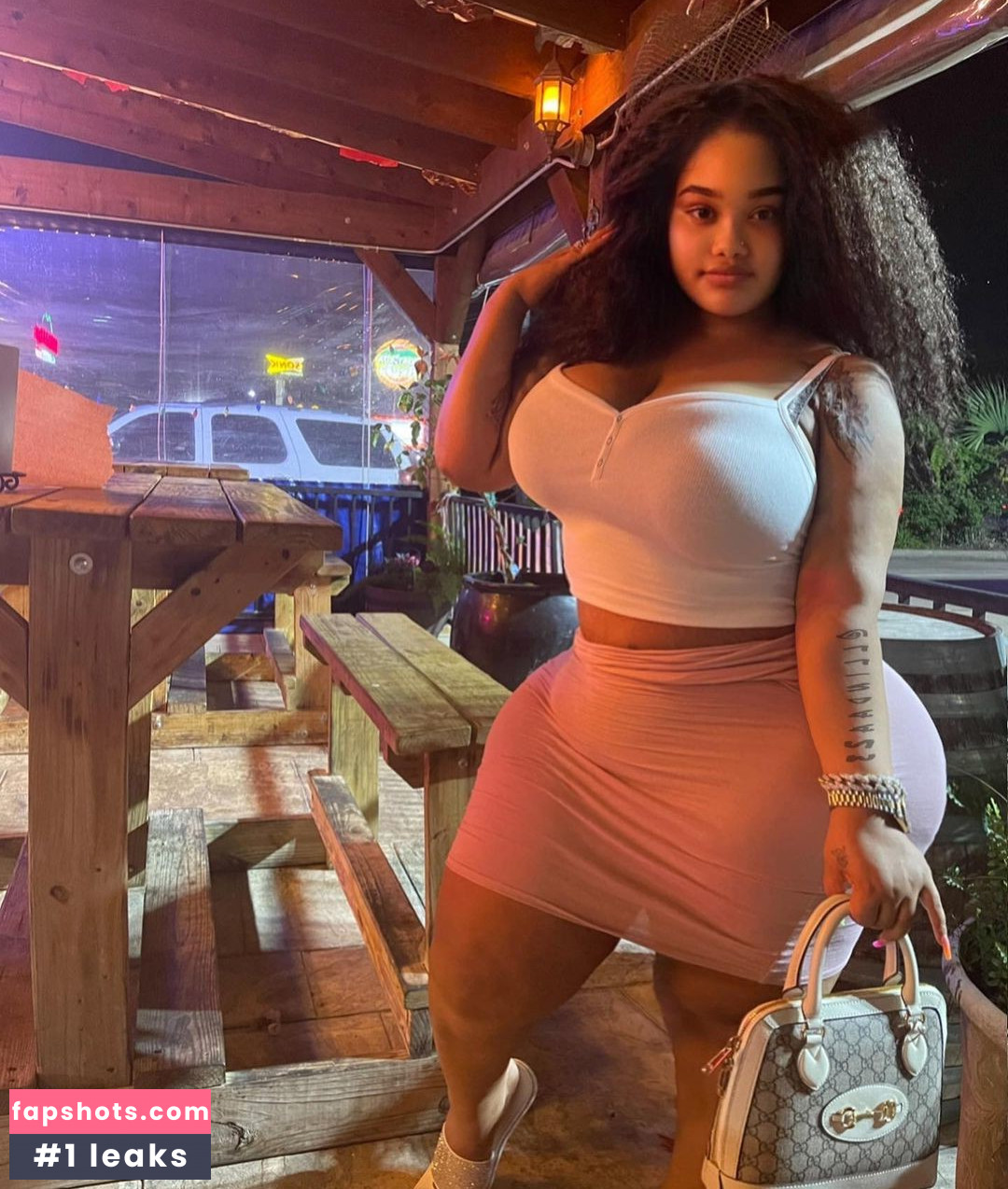 Lindaa23 gallery photo #21