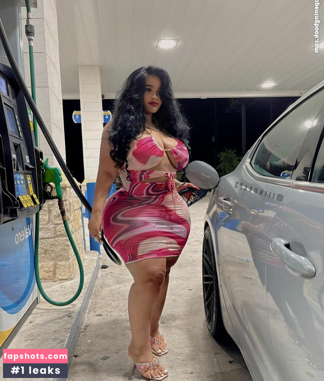 Lindaa23 gallery photo #6