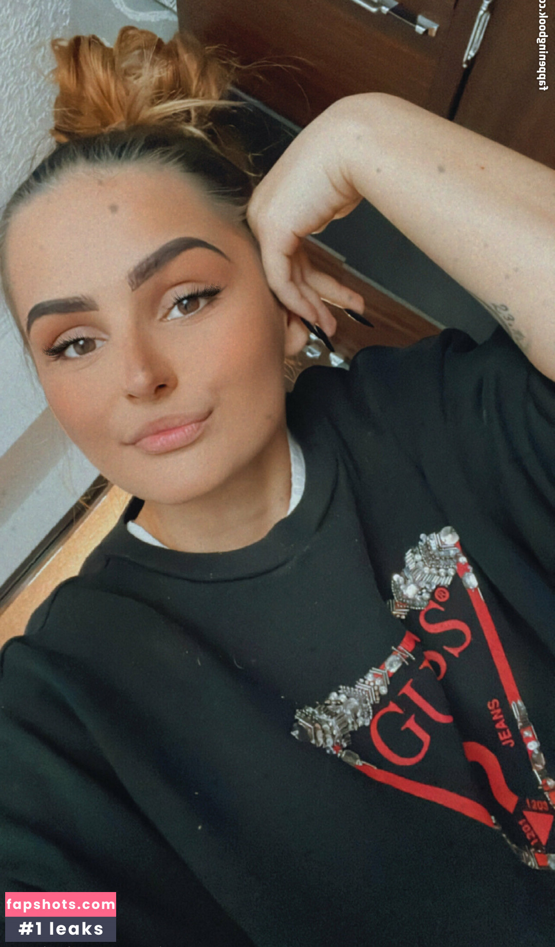 lindanew gallery photo #19