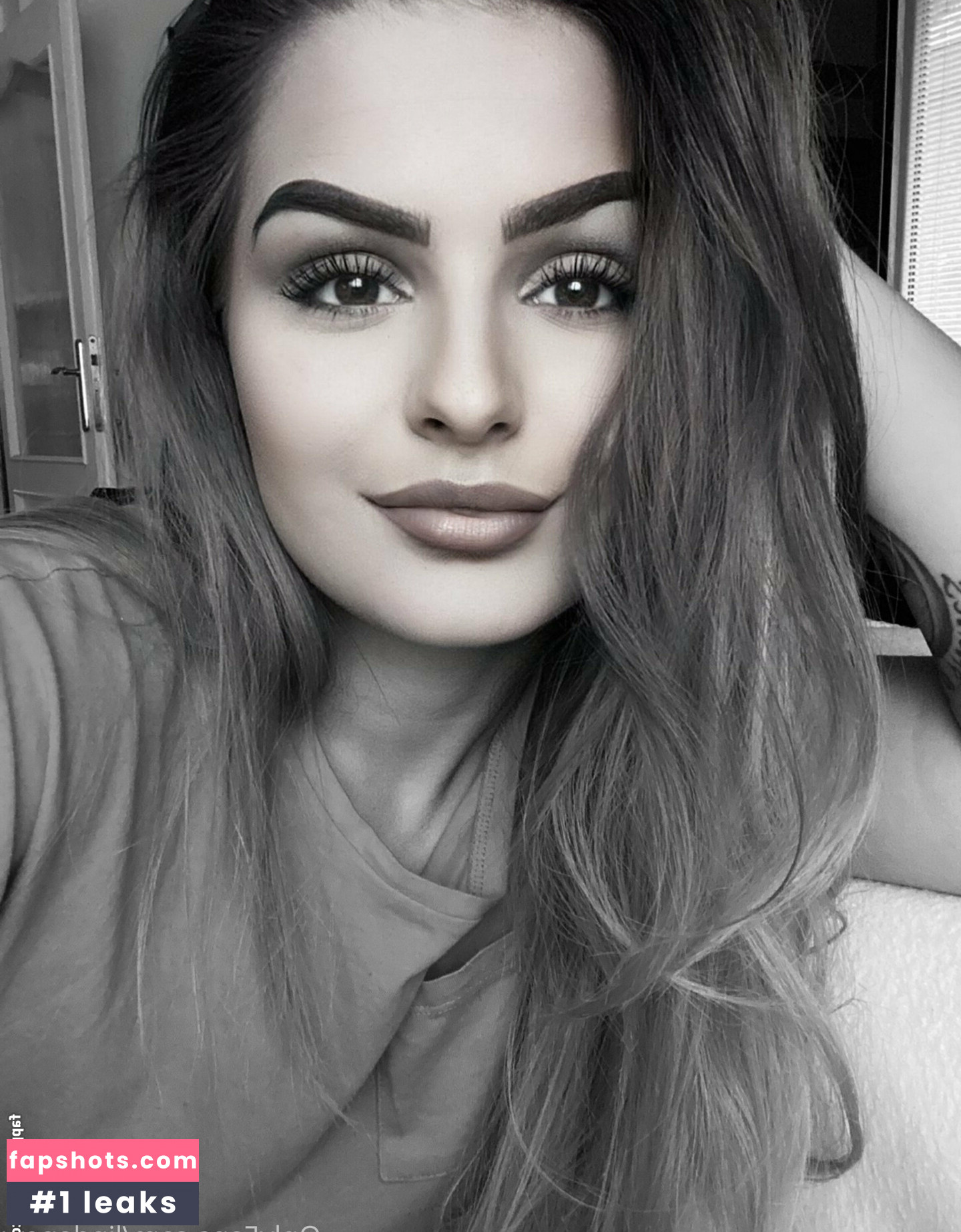 lindanew gallery photo #25