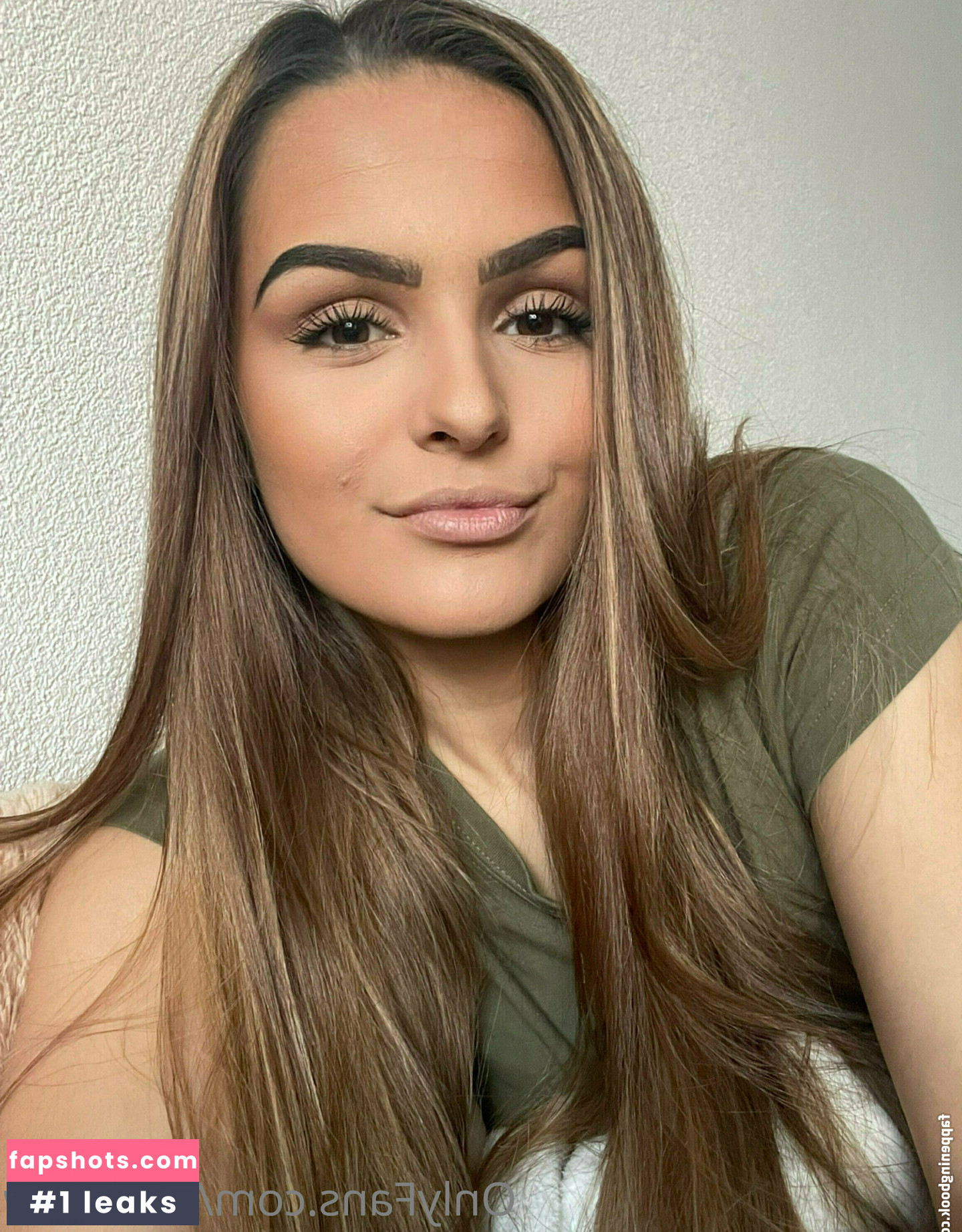 lindanew gallery photo #28