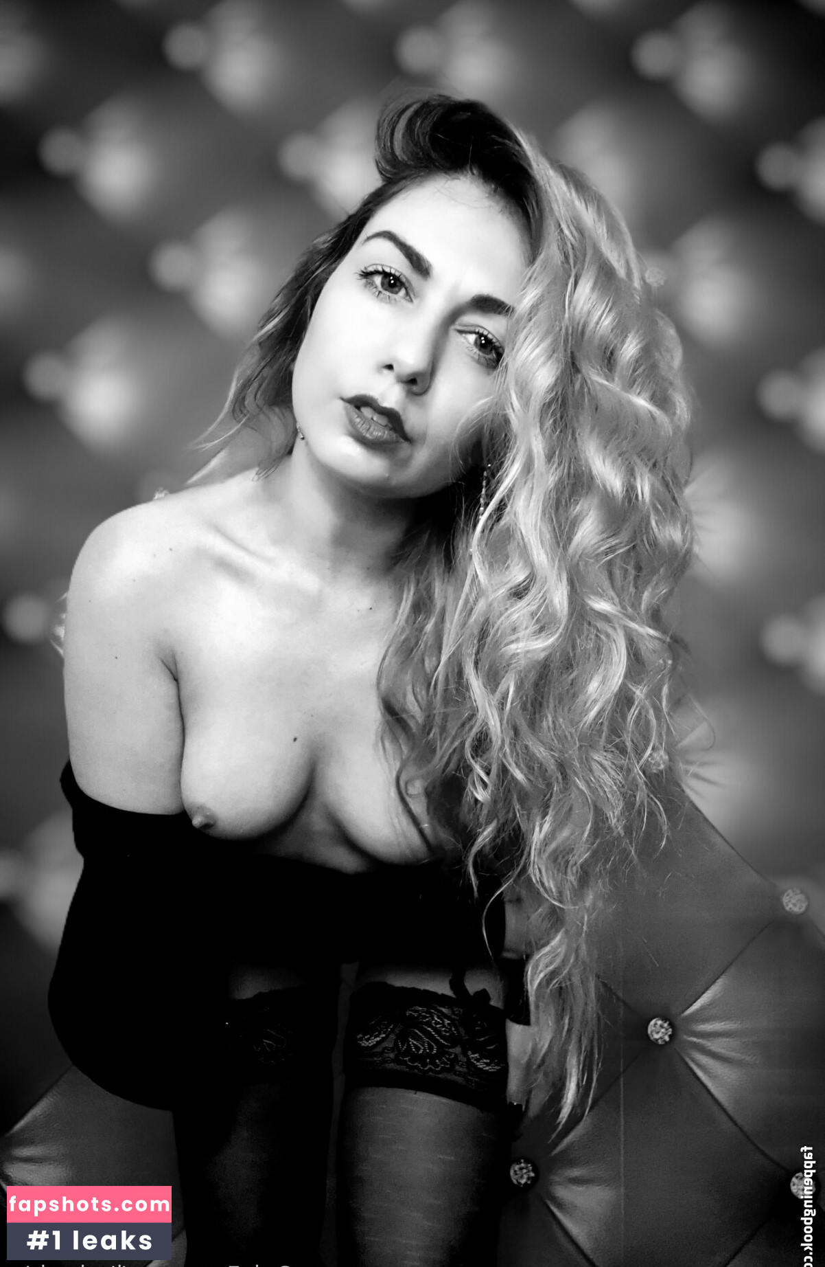 LindaWhite gallery photo #10