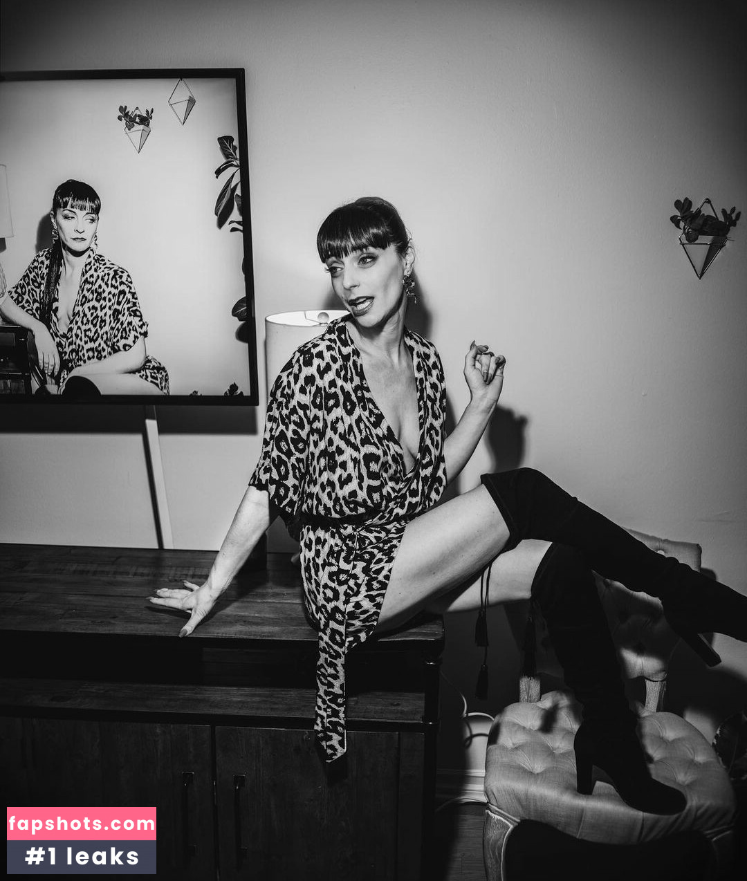 Lindsay Ames gallery photo #10