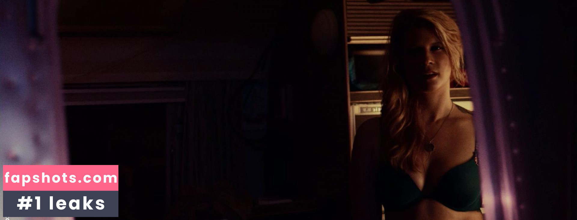 Lindsay Anne Williams nude babe gallery