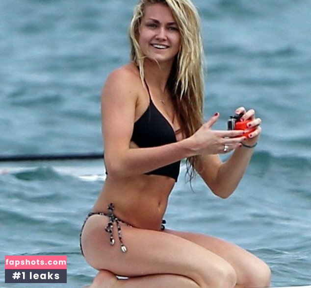 Lindsay Arnold Cusick gallery photo #3