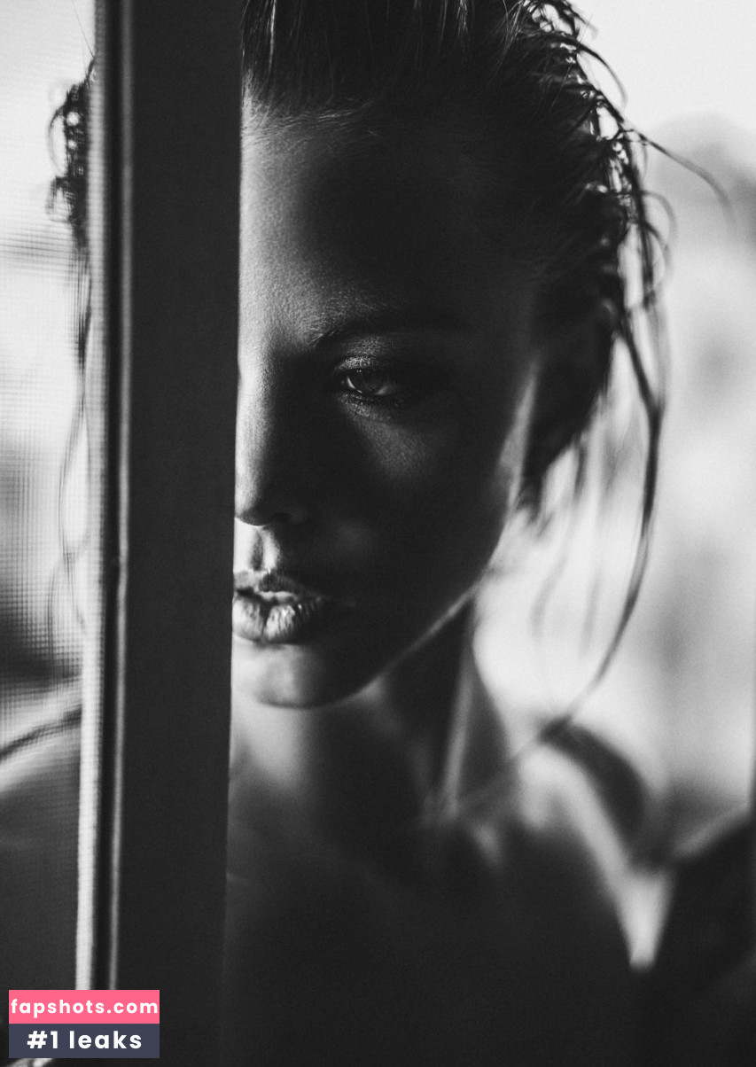 Lindsay Hancock Nude Leaks OnlyFans Photos #5 - LeakJerk