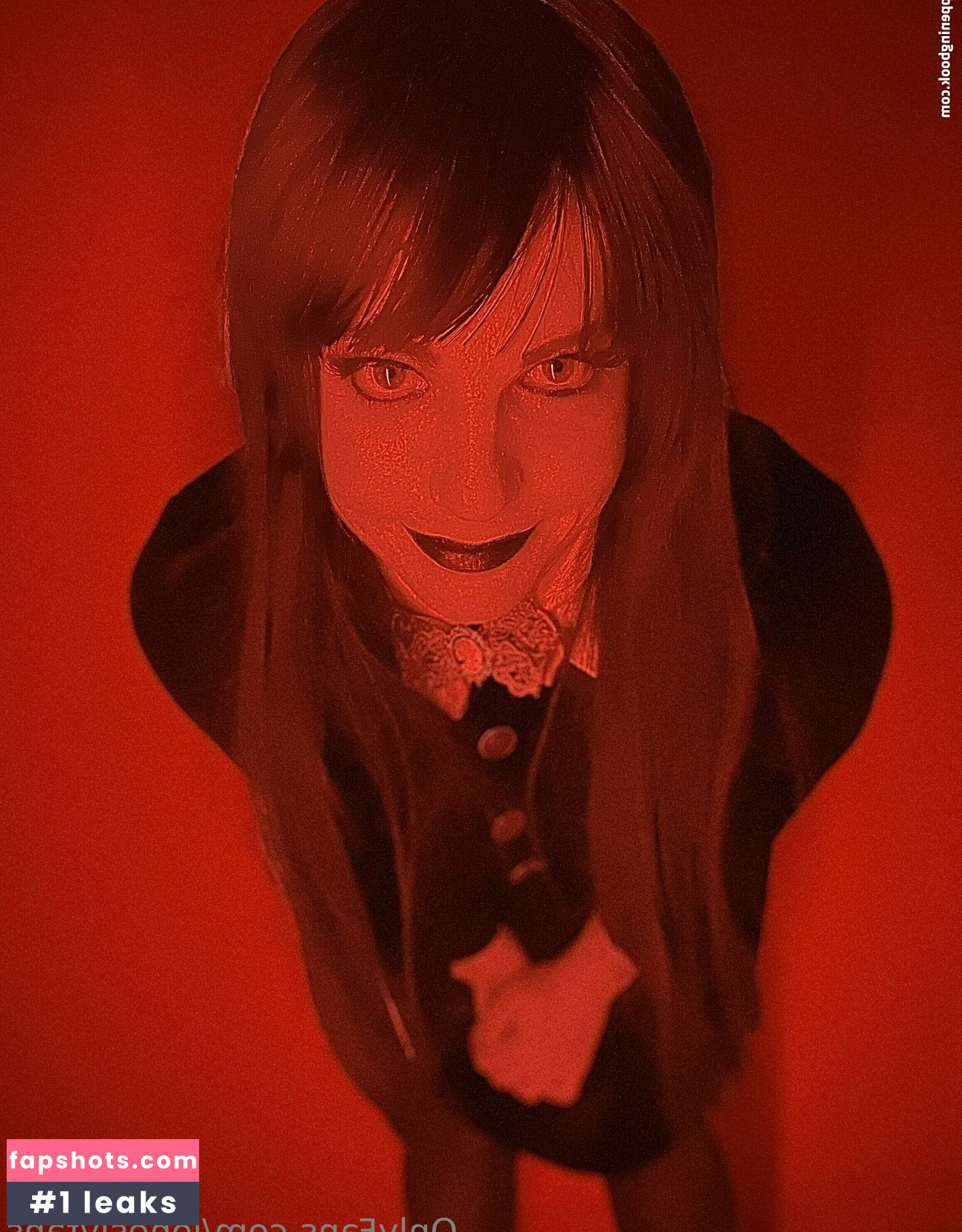 Lindsay Jones gallery photo #25