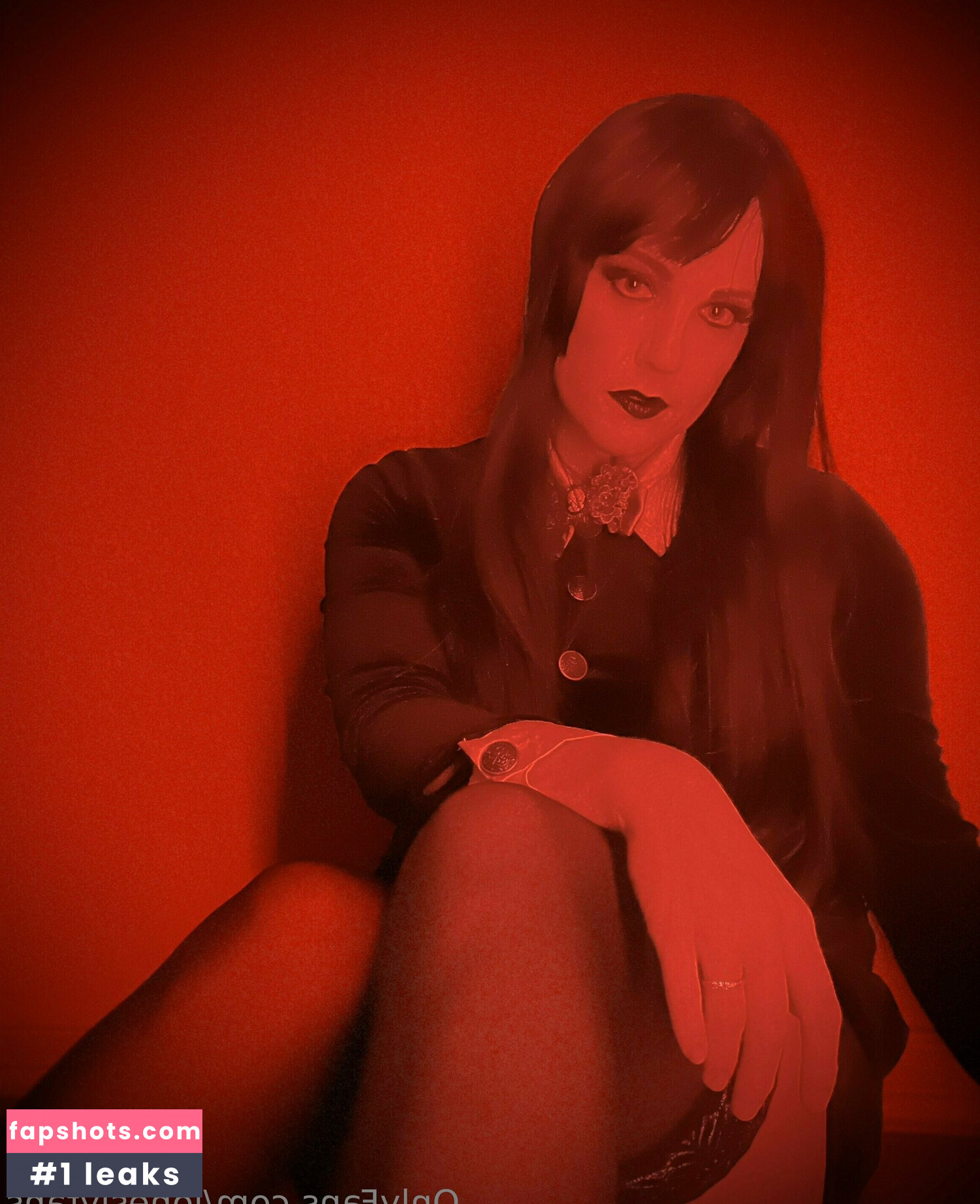 Lindsay Jones gallery photo #27