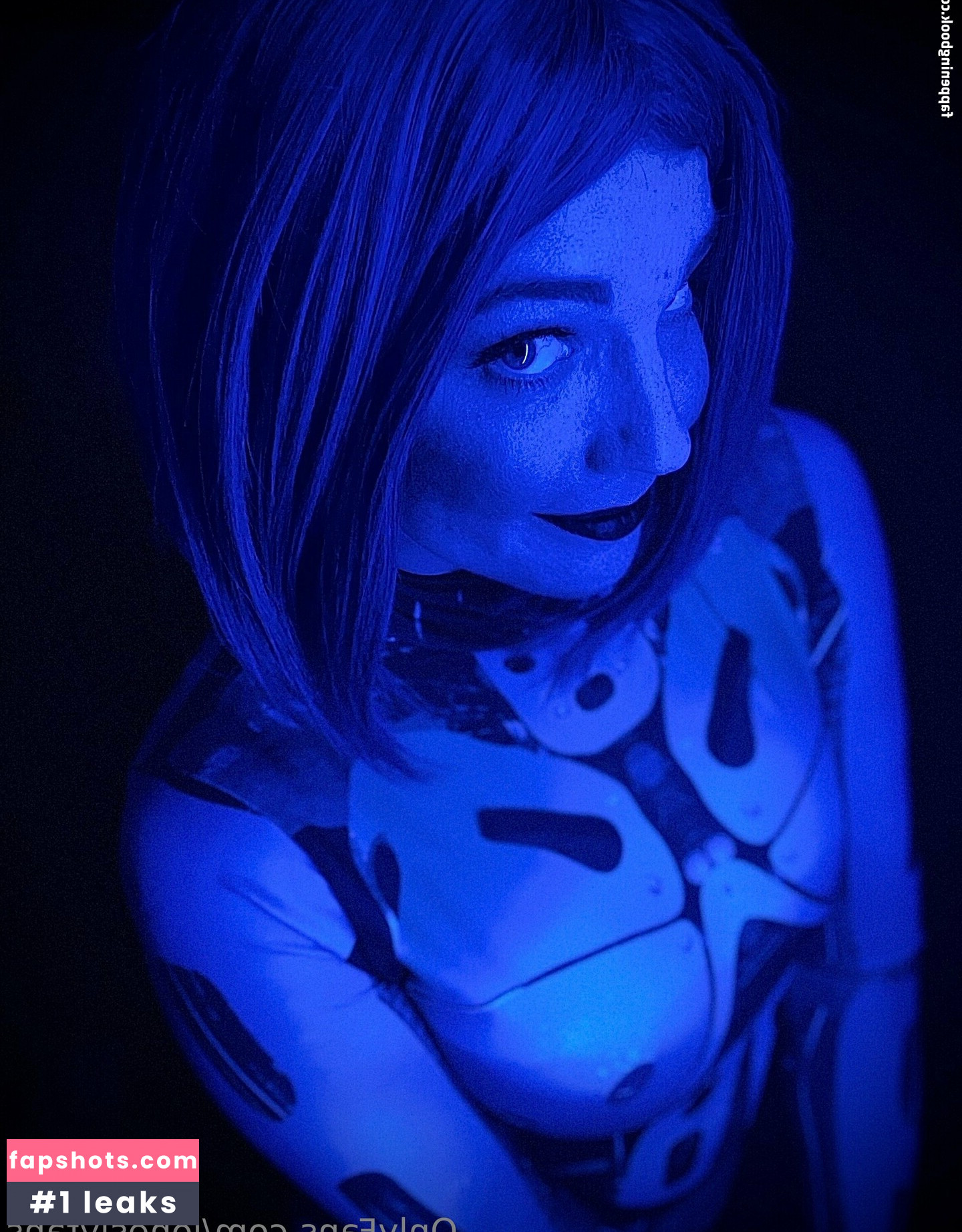 Lindsay Jones gallery photo #47