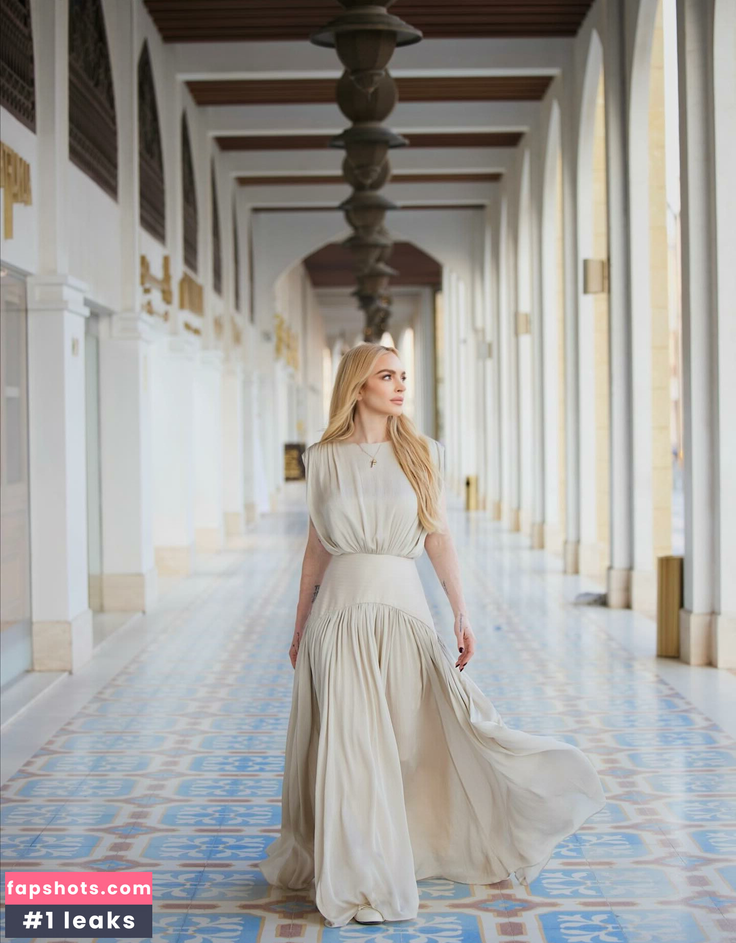 Lindsay Lohan gallery photo #2