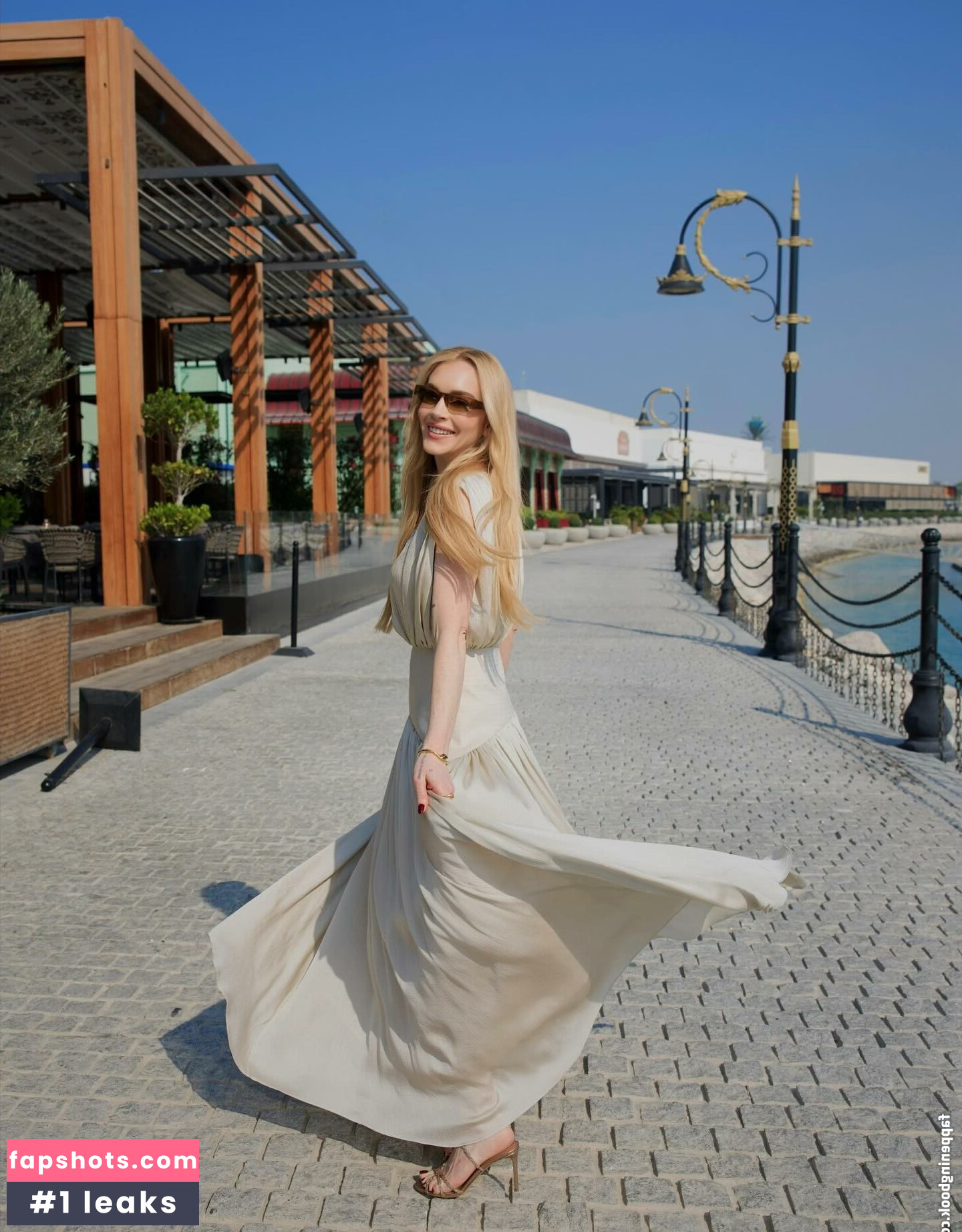 Lindsay Lohan gallery photo #5