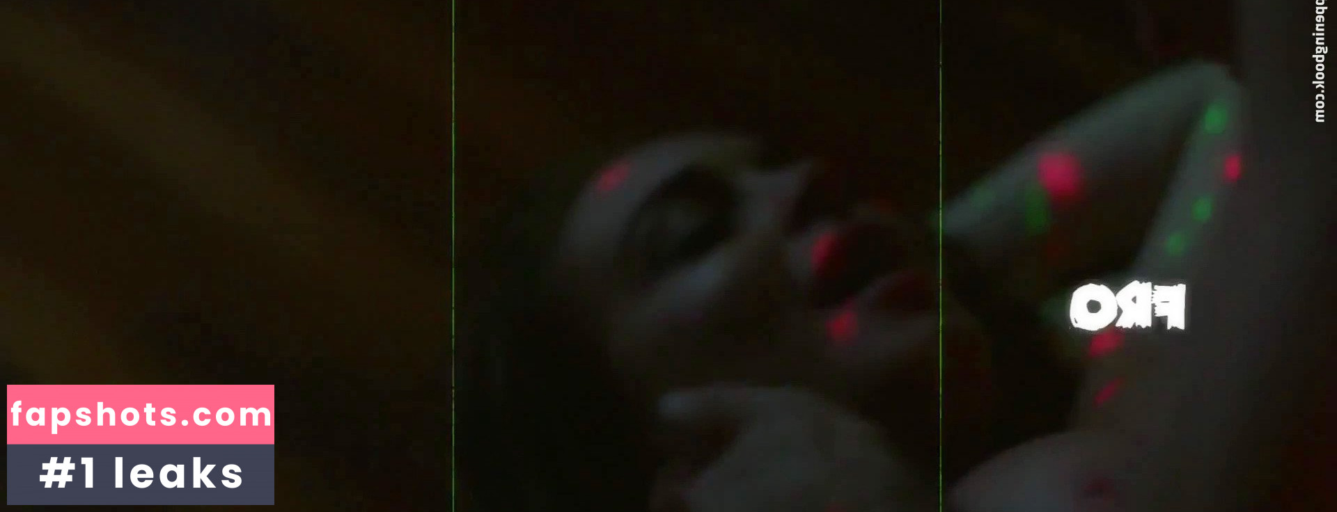 Lindsay Lohan nude babe gallery