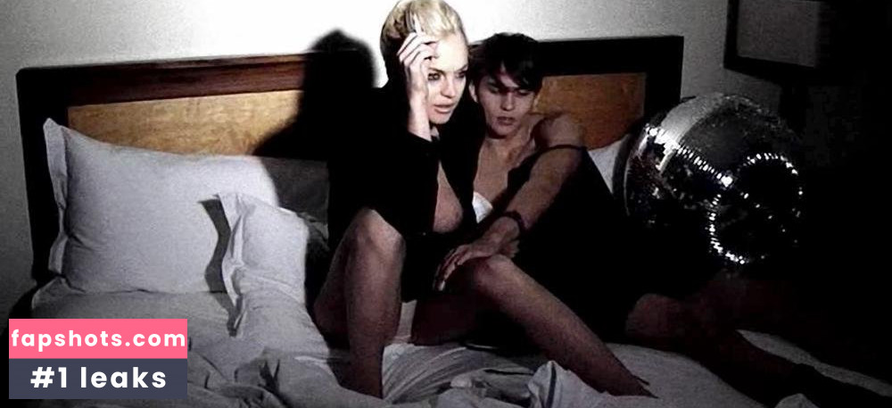 Lindsay Lohan gallery photo #490