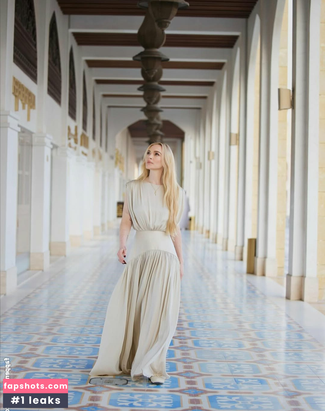 Lindsay Lohan gallery photo #6