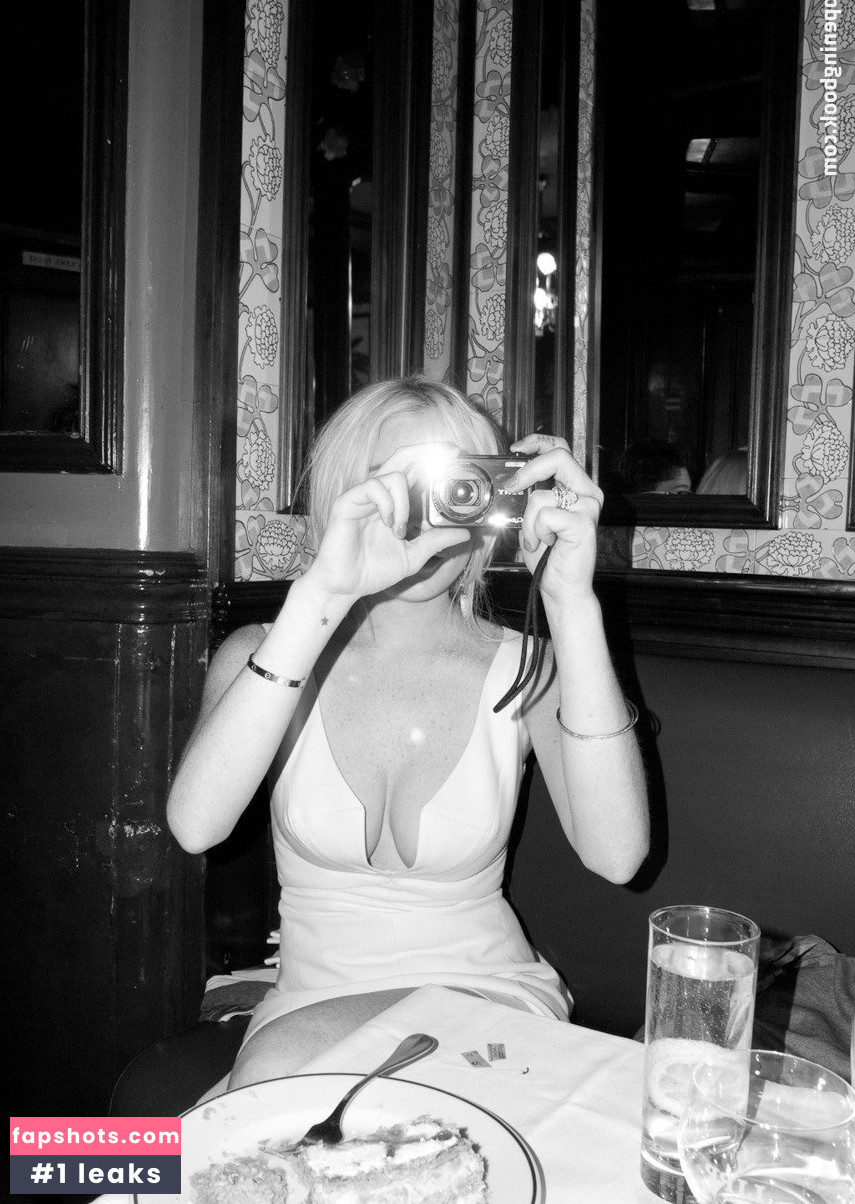 Lindsay Lohan gallery photo #758