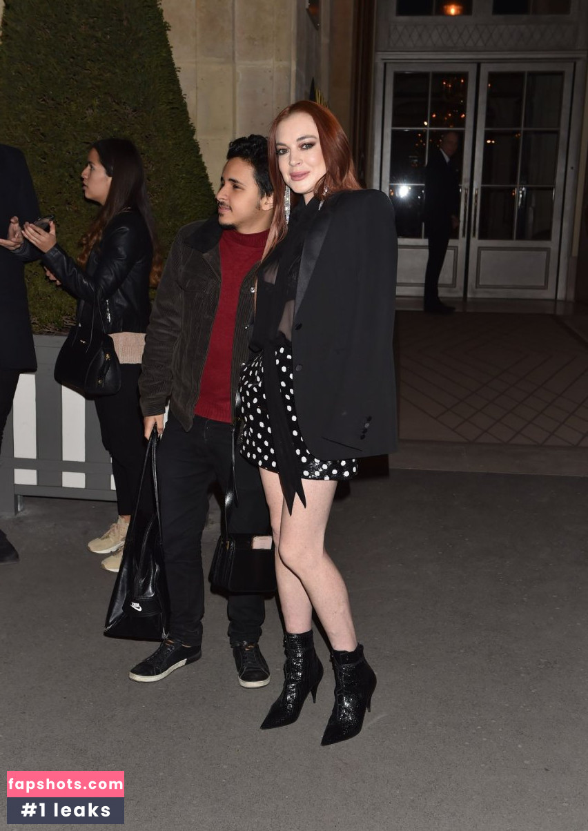 Lindsay Lohan gallery photo #811