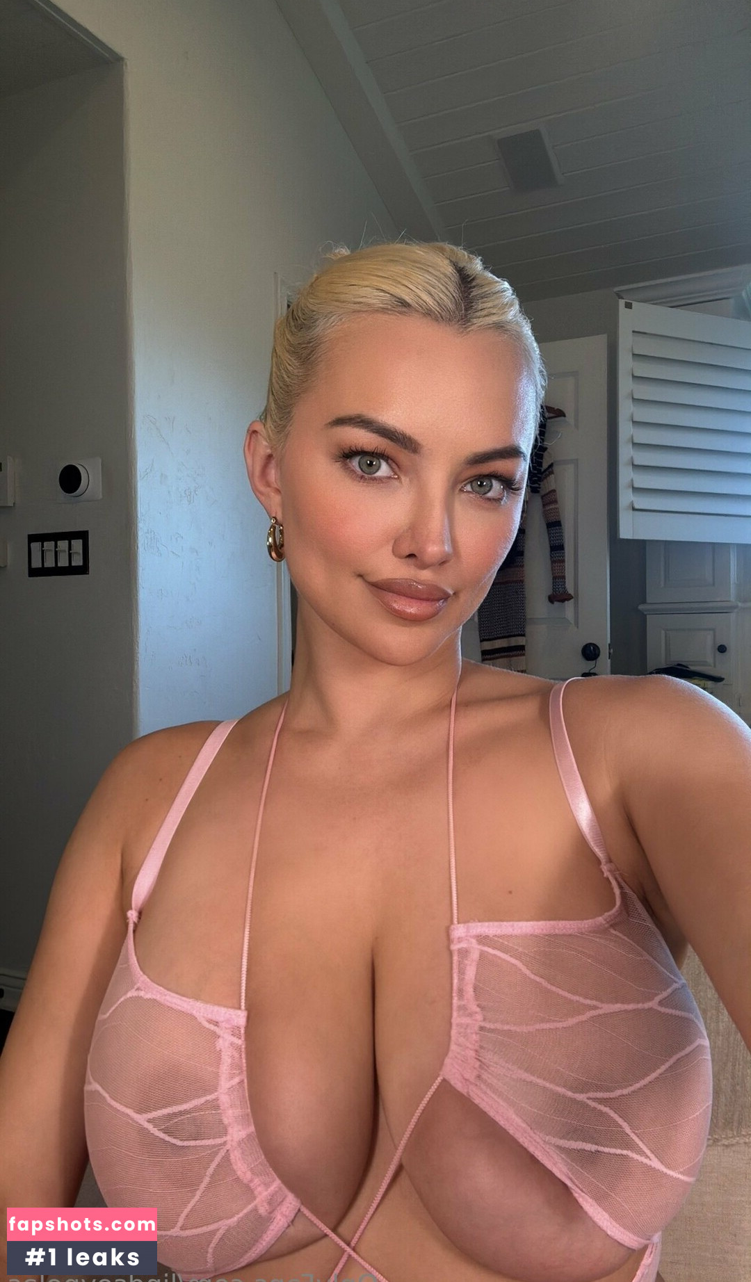 Lindsay Pelas Filtración Desnuda OnlyFans Foto #18 - Fapshots