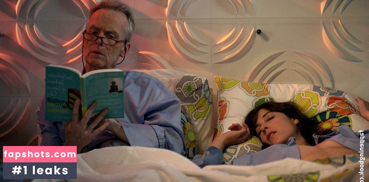 Lindsay Sloane gallery photo #45