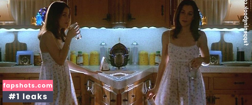 Lindsay Sloane gallery photo #51