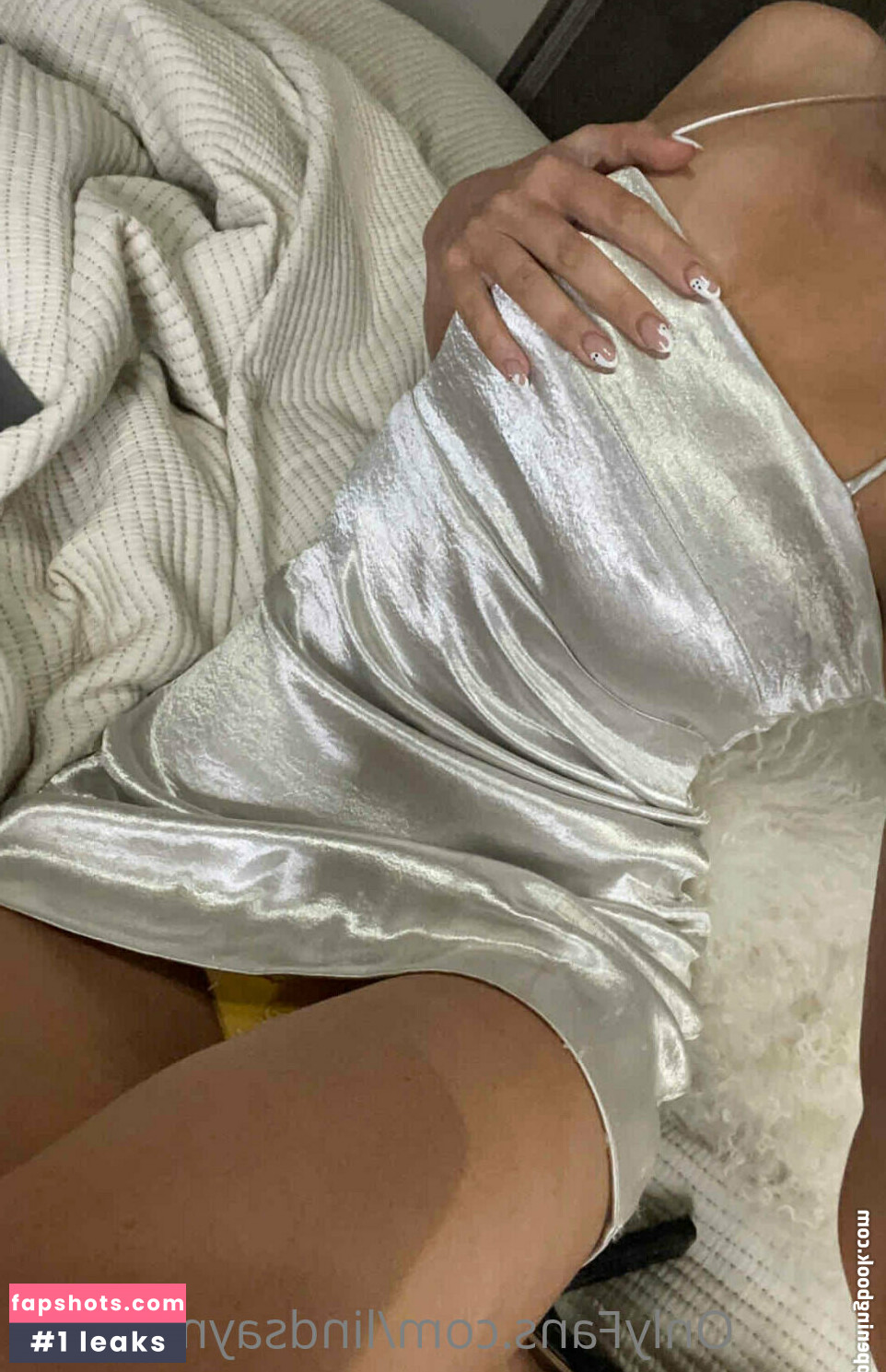 Lindsay Smith gallery photo #16