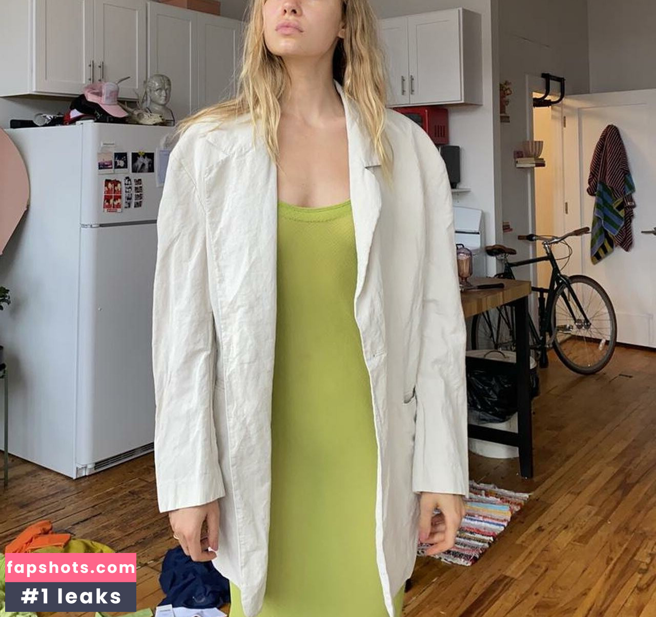 Lindsay Vrckovnik Linmick gallery photo #38