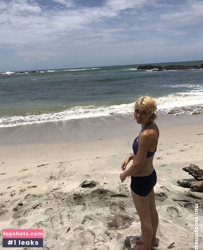 Lindsey Doe gallery photo #19