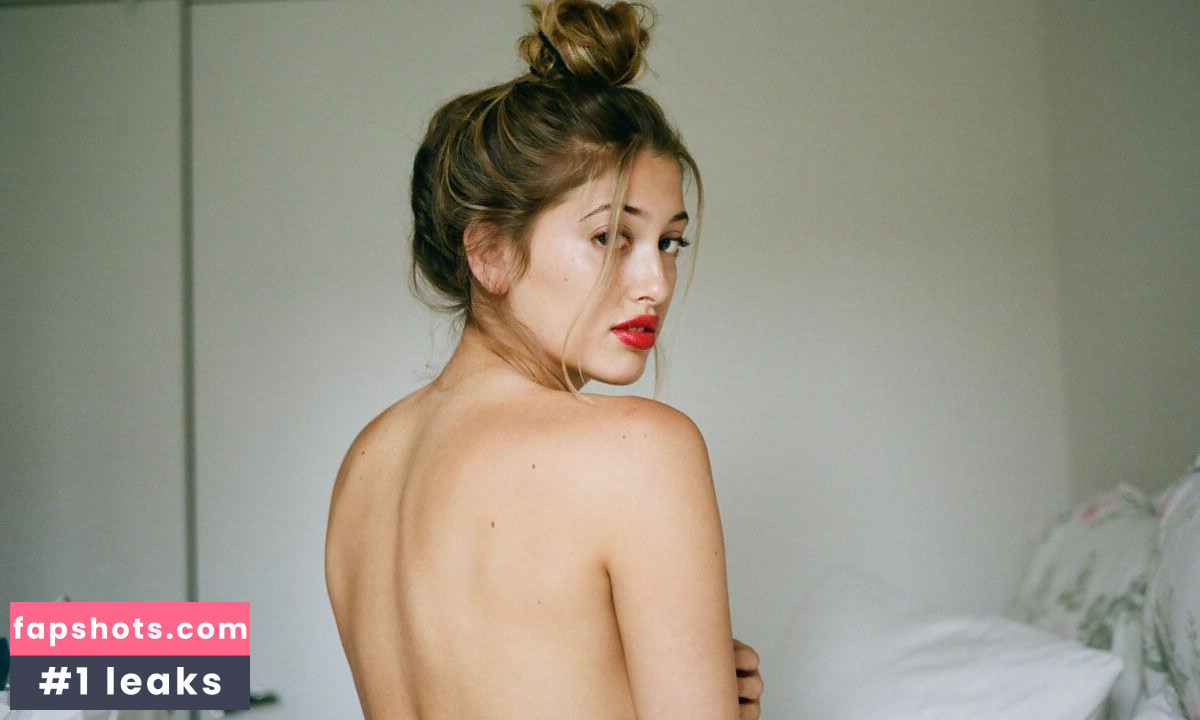 Lindsey Kevitch gallery photo #16