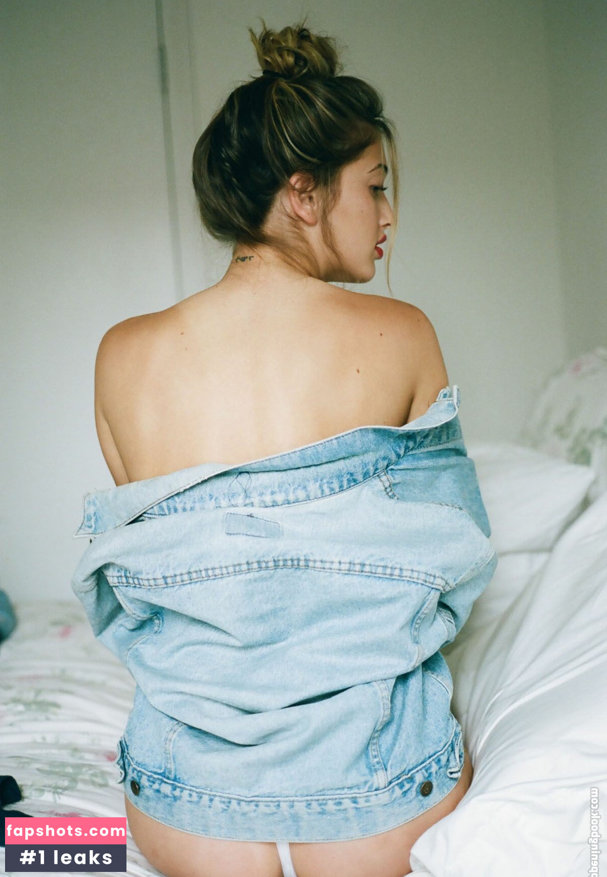 Lindsey Kevitch gallery photo #18