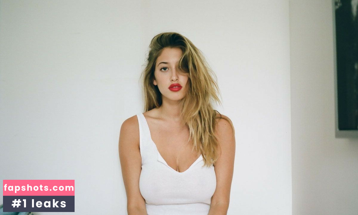 Lindsey Kevitch gallery photo #30