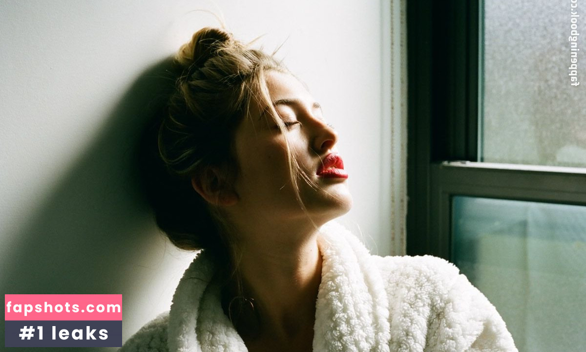 Lindsey Kevitch gallery photo #59