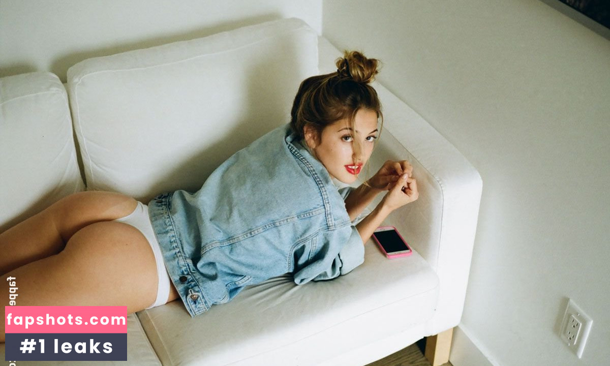 Lindsey Kevitch gallery photo #83