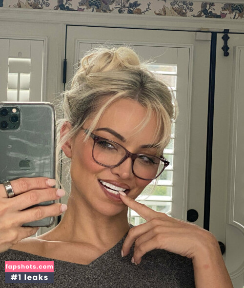 Lindsey Pelas gallery photo #1187